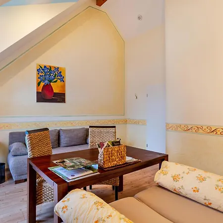 Schusterjunge Zentral & Einzigartig A4 * 萨巴赫瓦登